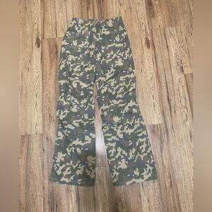 Camouflage baggy pants